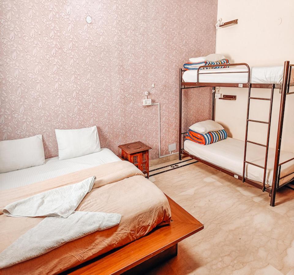 Hostel Madpackers Delhi Nowe Delhi Zewnętrze zdjęcie